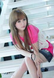 国产娇媚少女在线观看,青春活力，魅力四溢的视觉盛宴